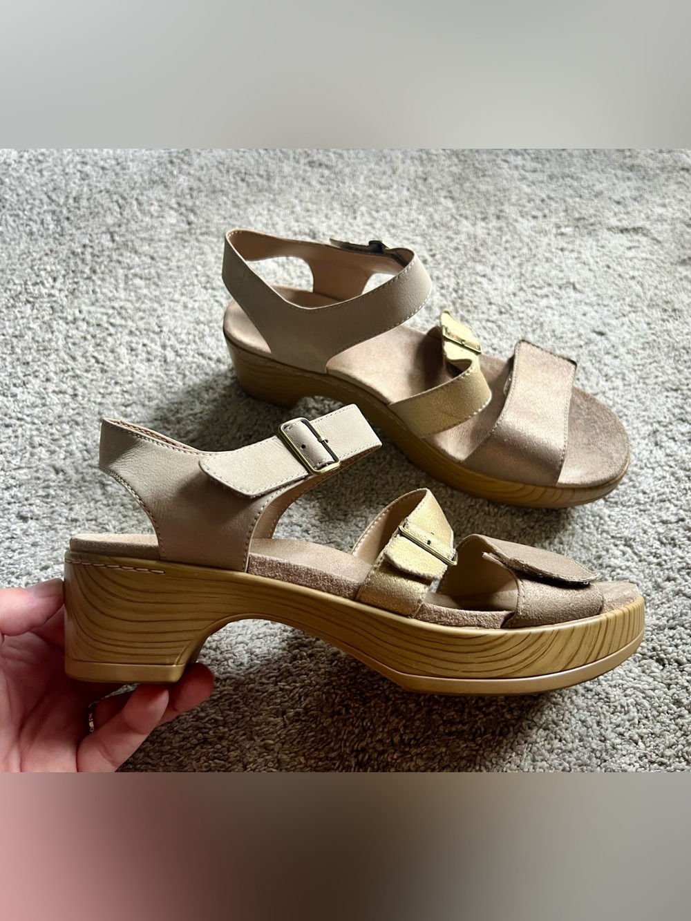 Dansko Malena Size 40 Metallic Leather Wedge Sandals Tan Gold Bronze Clogs
